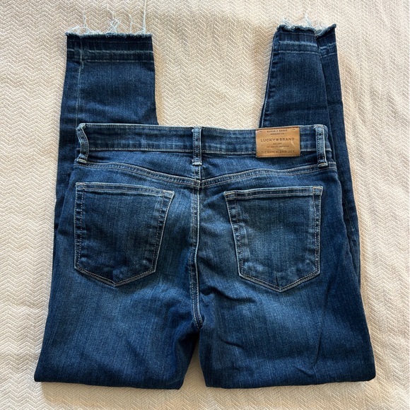 Lucky Brand Ava Skinny Dark Wash Blue Denim Jeans Raw Hem 8/29 - Picture 5 of 5